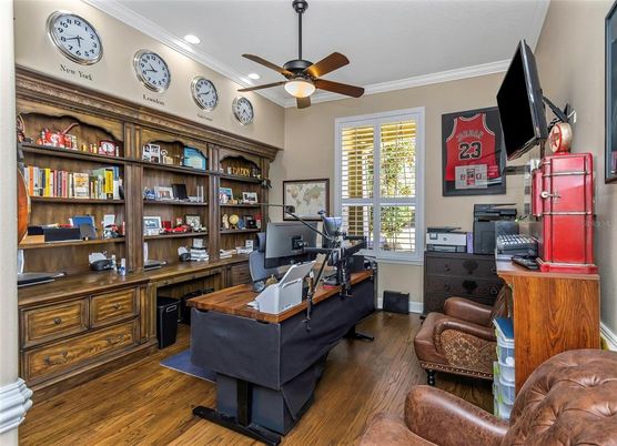 Home Office, Interior, Recessed Lighting, Wood Texture Flooring