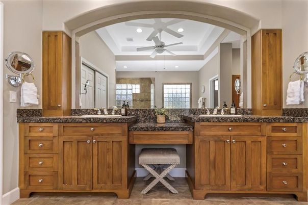 Bathroom, Dual Sink Vanities, Interior, Recessed Lighting