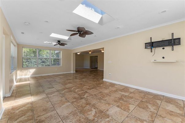 Empty room, Interior, Recessed Lighting