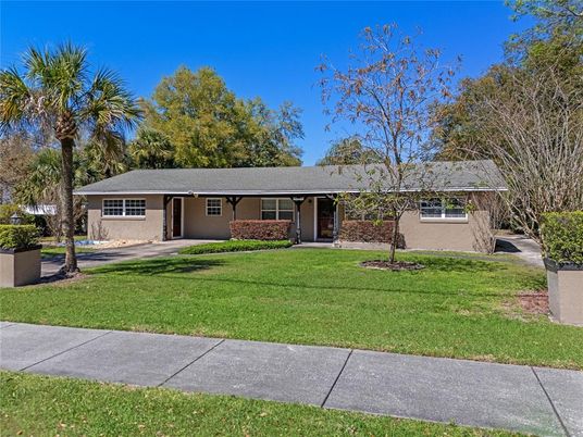 Backyard, Exterior, Facade, Ranch
