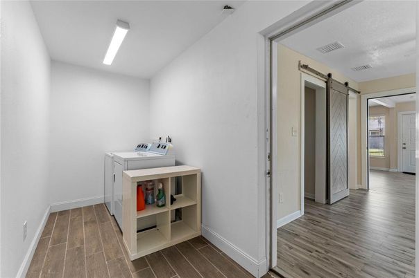 Interior, Washer, Wood Texture Flooring