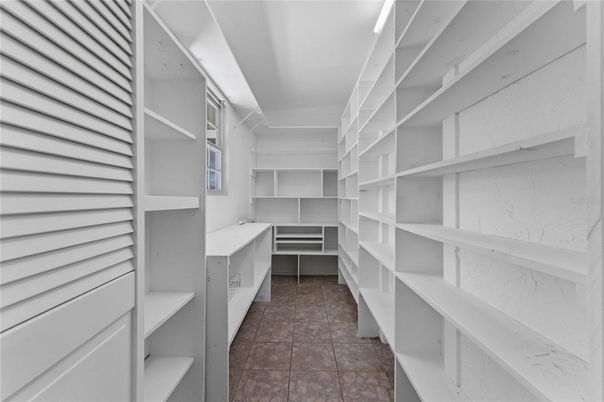Interior, Walk-in Closets