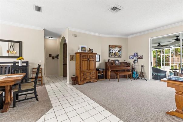 Dining room, Interior, Piano