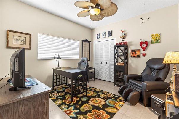 Home Office, Interior