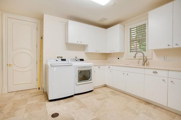 Interior, Washer