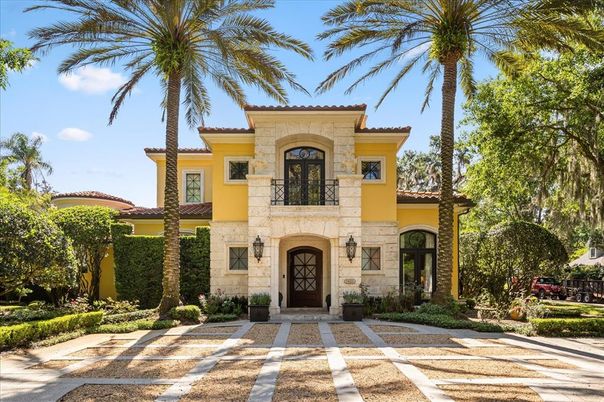 Exterior, Facade, Mediterranean
