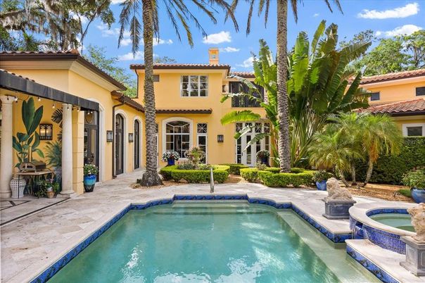 Exterior, Pool