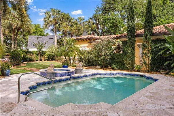 Exterior, Pool