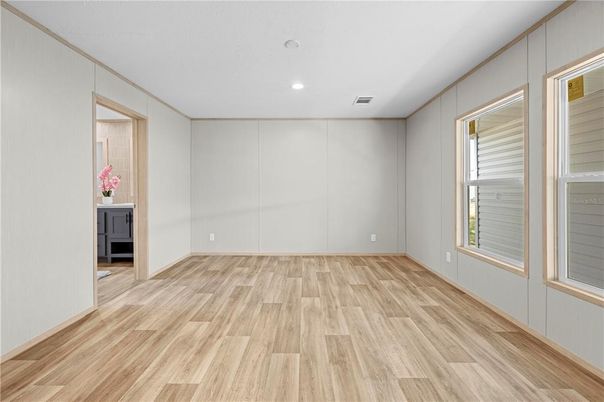 Empty room, Interior, Recessed Lighting, Wood Texture Flooring