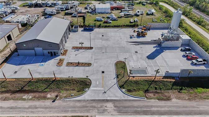 Exterior, Drone