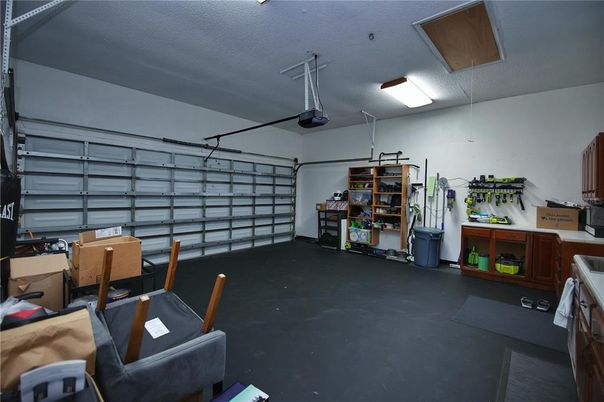 Garage, Interior