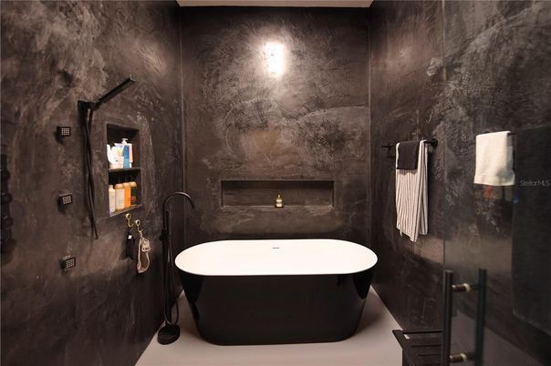 Bathroom, Free Standing Baths, Interior