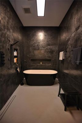 Bathroom, Free Standing Baths, Interior, Recessed Lighting