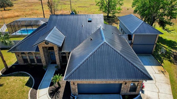 Exterior, Drone