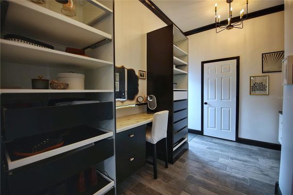 Interior, Pendant Lights, Wood Texture Flooring