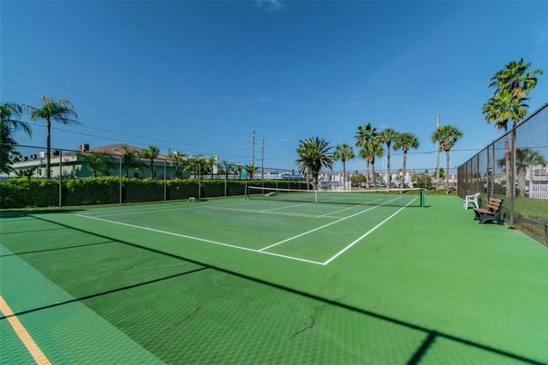 Exterior, Tennis Courts