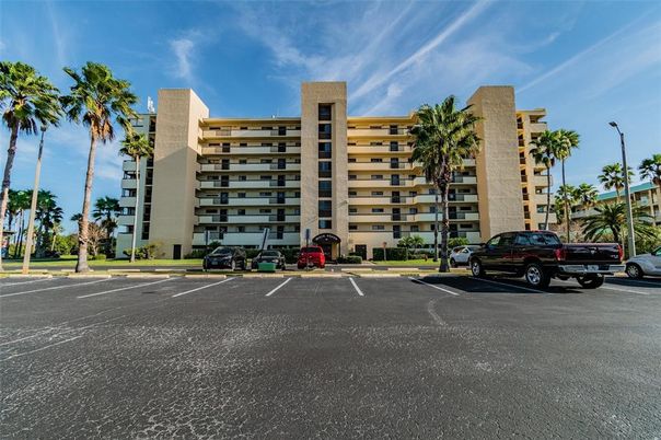 Exterior, Facade, Condo Building
