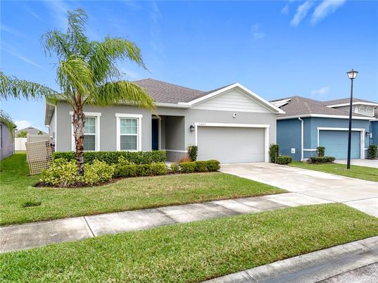Attached, Exterior, Facade, Ranch