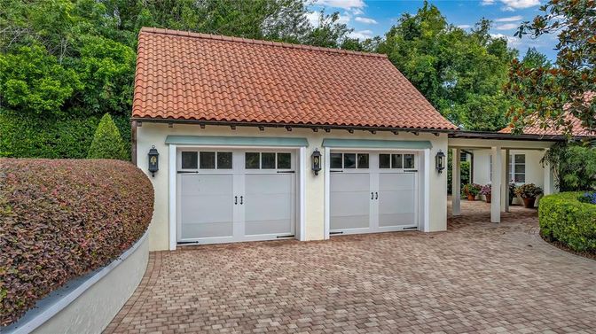 Detached Garage, Exterior
