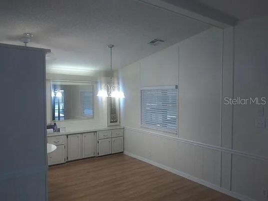 Interior, Pendant Lights, Wood Texture Flooring