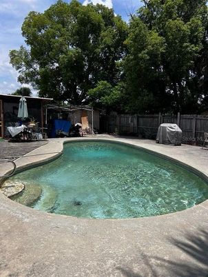 Exterior, Pool