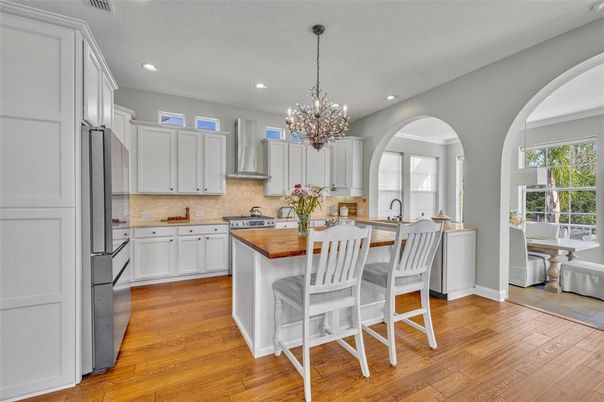 Chandelier, Dining room, Interior, Kitchen, Pendant Lights, Recessed Lighting, Wood Texture Flooring