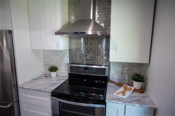 Interior, Kitchen, Stainless Steel Appliances