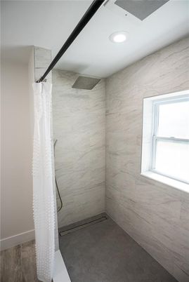 Bathroom, Interior, Marble Walls, Recessed Lighting
