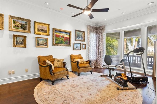 Fitness Equipment, Interior, Recessed Lighting, Wood Texture Flooring