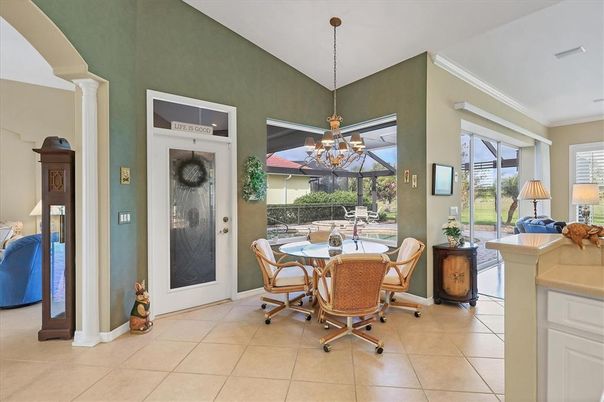 Chandelier, Dining room, Interior