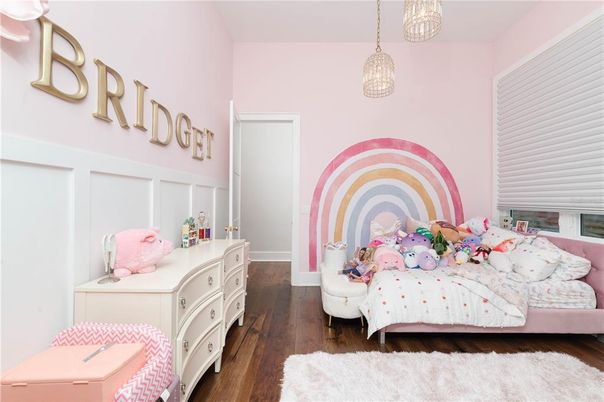 Bedroom, Interior, Pendant Lights, Wood Texture Flooring