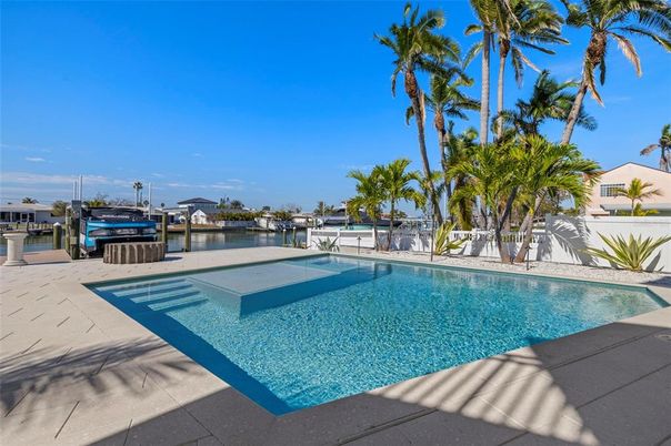 Exterior, Lake, Pool, Water