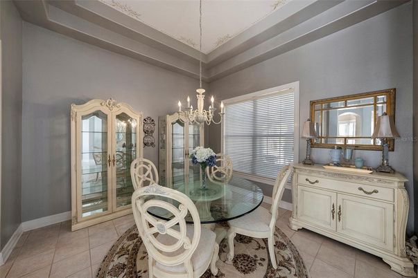 Chandelier, Dining room, Interior