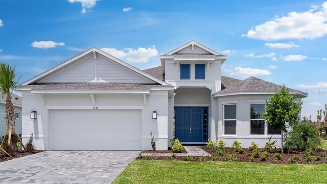Attached, Exterior, Facade, American Craftsman