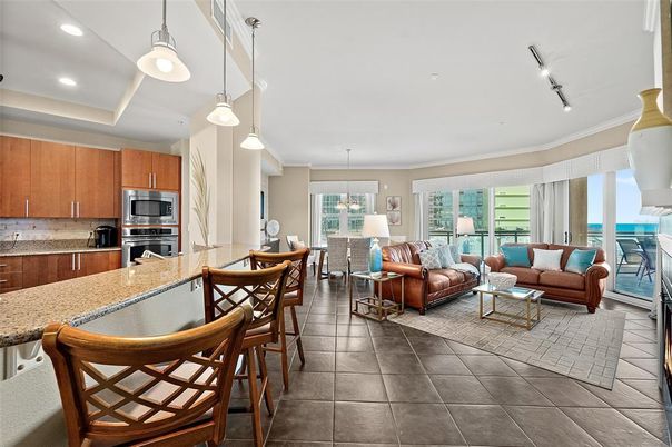 Dining room, Interior, Kitchen, Living room, Pendant Lights, Recessed Lighting, Stainless Steel Appliances