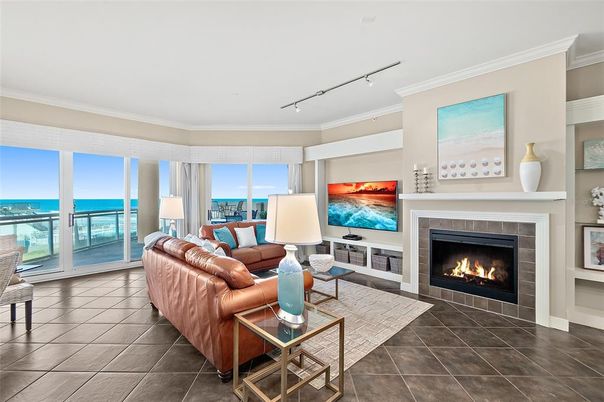 Fireplace, Interior, Living room, Water