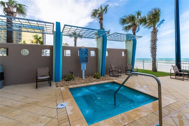 Exterior, Pool, Water