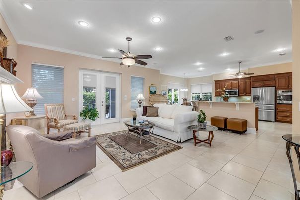 Interior, Kitchen, Living room, Pendant Lights, Recessed Lighting, Stainless Steel Appliances