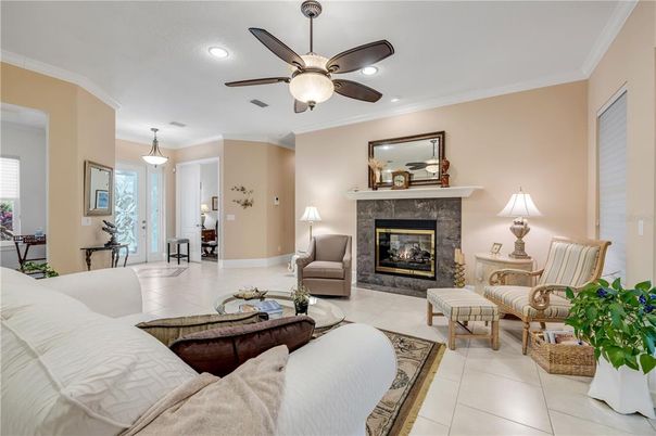 Fireplace, Interior, Living room, Pendant Lights, Recessed Lighting