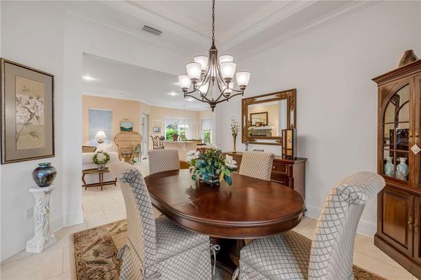 Chandelier, Dining room, Interior, Living room, Recessed Lighting