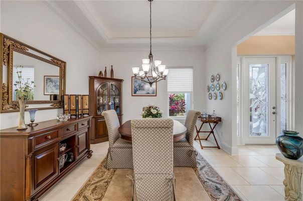 Chandelier, Dining room, Interior