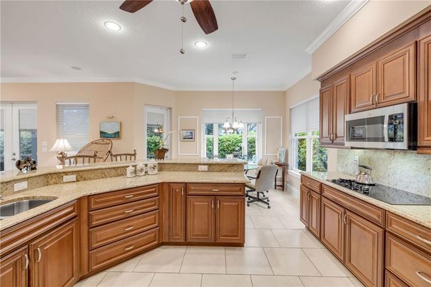 Chandelier, Dining room, Interior, Kitchen, Recessed Lighting