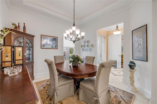 Chandelier, Dining room, Interior, Pendant Lights