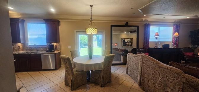 Interior, Kitchen, Living room, Pendant Lights, Recessed Lighting, Stainless Steel Appliances