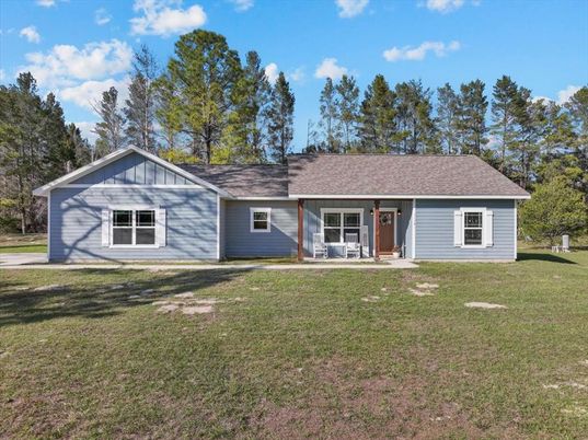 Backyard, Exterior, Facade, Ranch