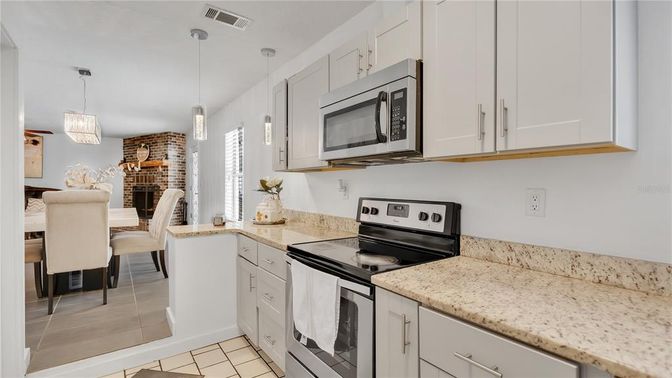Dining room, Interior, Kitchen, Pendant Lights