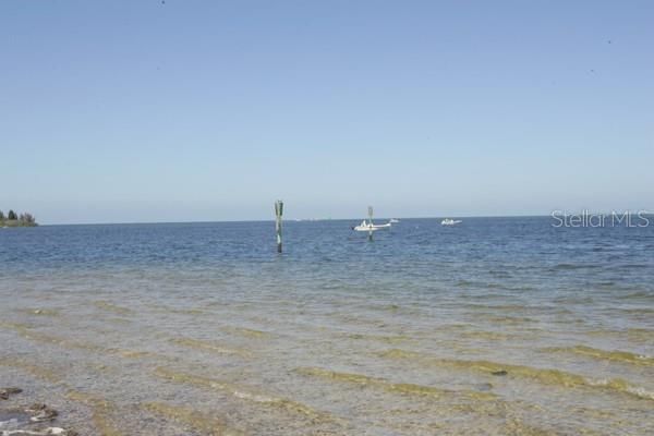 Exterior, Lake