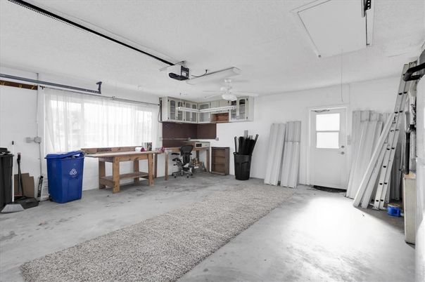 Garage, Interior