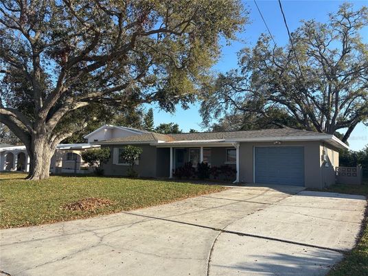 Attached, Exterior, Facade, Ranch