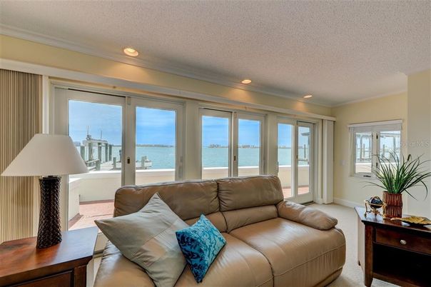 Interior, Living room, Recessed Lighting, Water